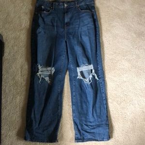 High rise ripped baggy jeans